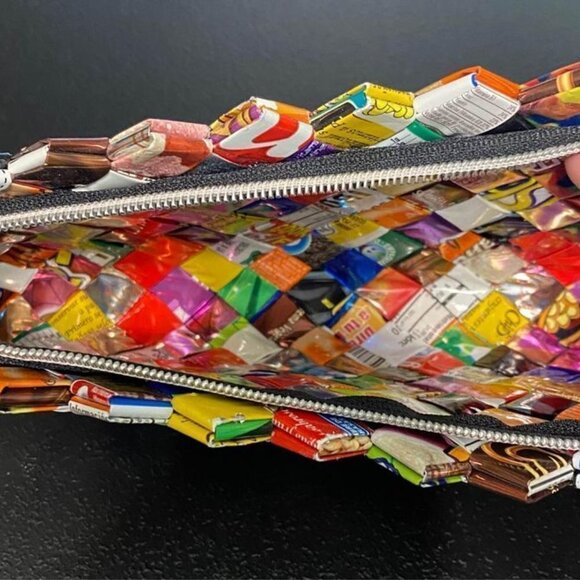 Women’s Handbag with Wristlet Strap. Brand: Nahui Ollin Medium Handbag with Zipp - Picture 6 of 7